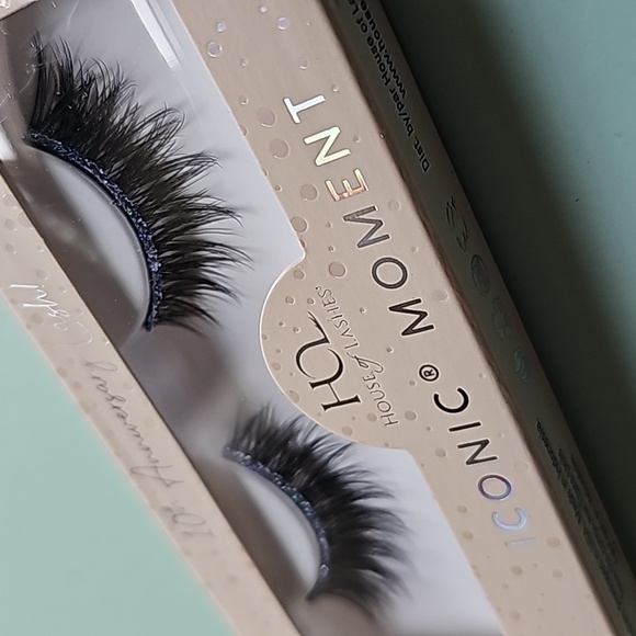 House of Lashes False Lashes - Picture 2 of 3